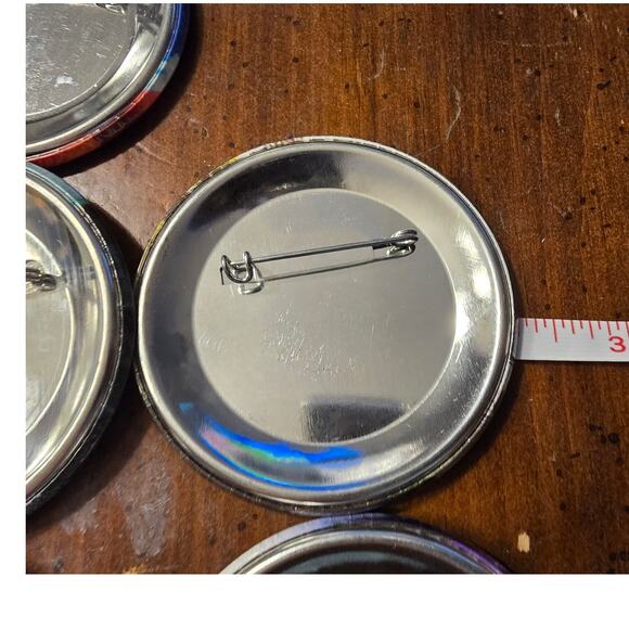 Set of 7 Virtua Fighter 3 pinbacks EUC 2.5" - Picture 4 of 4